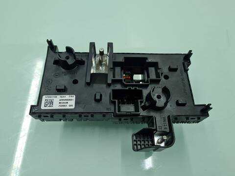 Caja Reles Fusibles Mercedes Clase C 160 C 220 CDI BLUETEC 205.004) 170CV 125KW