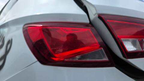 Piloto Trasero Izquierdo Seat Leon STYLE 105CV 77KW