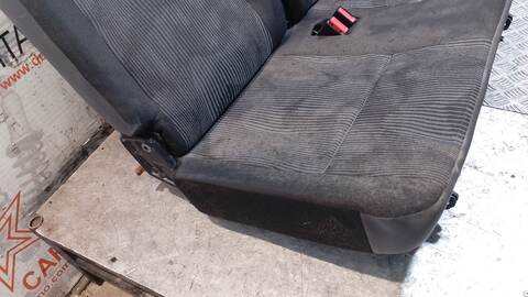 Foto 4ª: Asientos Tercera Fila Dacia Logan AMBIANCE 68CV 50KW [K9K K7] (2010)