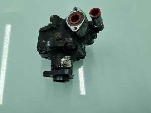 Foto 1ª: Bomba de Direccion Audi A4 BASICO 190CV 140KW [CGKA] (2008)