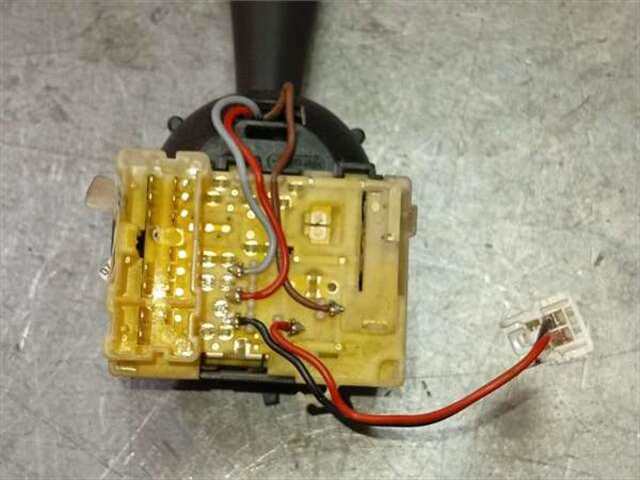 Foto 3ª: Mando Multifuncion Renault Clio 0.9 BUSINESS [0.9 LTR. - 66 KW TCE ENERGY BIVALENT. GASOLINA - GPL] [H4BB408]