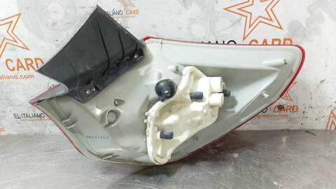 Foto 2ª: Piloto Trasero Izquierdo Opel Astra SELECTIVE 116CV 85KW [A16XER] (2011)