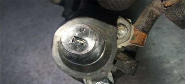 Foto 3ª: Motor de Arranque Skoda Superb 2.0 ACTIVE [2.0 LTR. - 103 KW TDI DPF] [BMP]