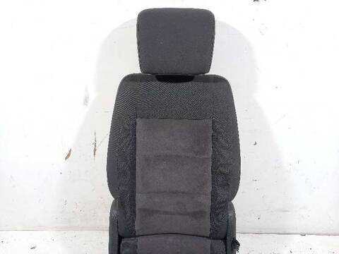 Foto 3ª: Asientos Traseros Volkswagen Touran SPORT 170CV 125KW [CFJA] (2010)