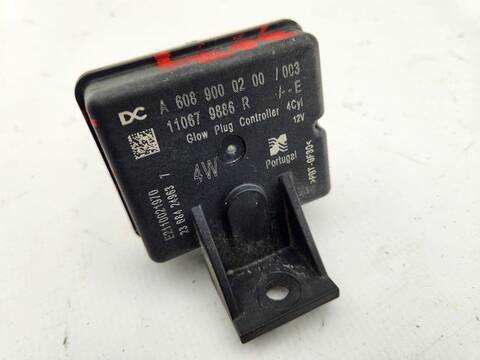 Foto 2ª: Centralita Motor ECU Renault Clio EQUILIBRE 100CV 74KW [K9K876] (2023)