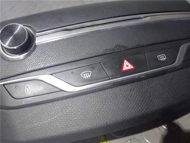 Foto 2ª: Mando Multifuncion Peugeot 308 1.6 STYLE [1.6 LTR. - 88 KW BLUE-HDI FAP]