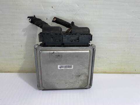 Foto 3ª: Centralita Motor ECU Volkswagen Polo ADVANCE BLUEMOTION 90CV 66KW [CUSB] (2014)