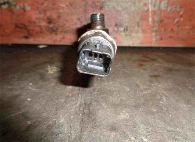 Foto 3ª: Rampa Inyectora Peugeot 407 1.6 BUSINESS LINE [1.6 LTR. - 80 KW HDI FAP CAT (9HZ - DV6TED4)] [9HY]