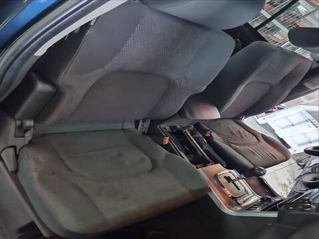 Asiento Delantero Derecho Nissan Pathfinder 2.5 DCI SE 190CV 140KW