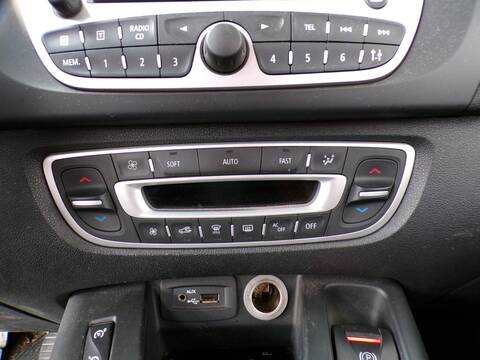 Foto 1ª: Mando Climatizador Renault Scenic K9K J8 (2011)