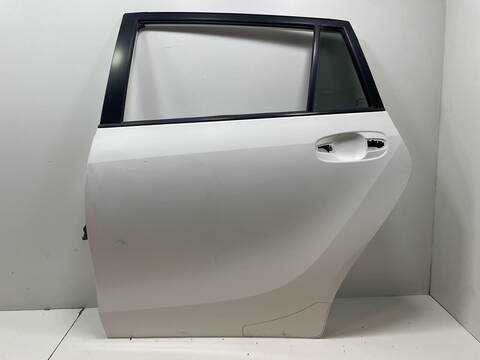 Foto 1ª: Puerta Trasera Izquierda Toyota Verso N47C16A (2015)