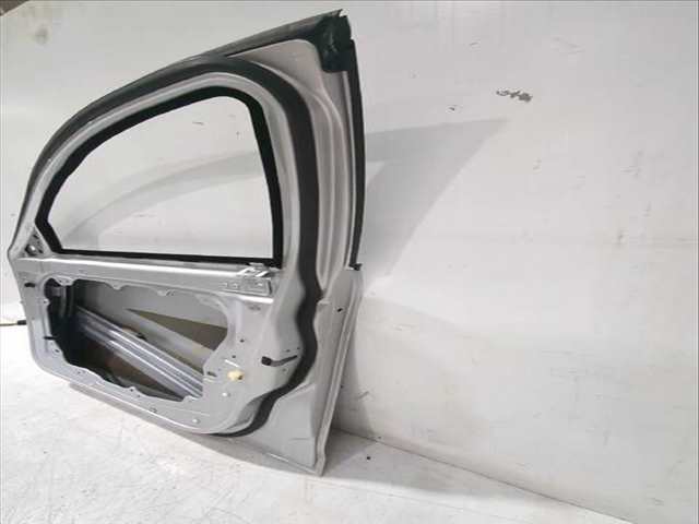 Foto 3ª: Puerta Delantera Derecha Alfa Romeo Giulietta 1.6 JTDM 940FXD1A) 105CV [940 A3.000] (2010)