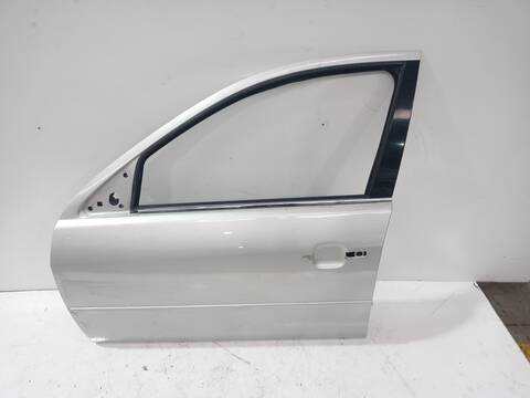 Puerta Delantera Izquierda Ford Mondeo GHIA 06.2003 ) D) BERLINA 131CV 96KW
