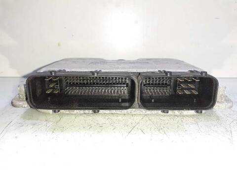 Foto 2ª: Centralita Motor ECU Volkswagen Golf 1.9 TDI BERLINA 90CV 66KW [ALH] (2001)