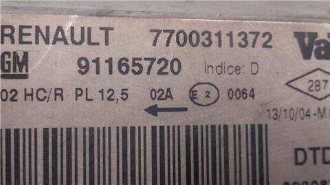 Foto 2ª: Faro Derecho Renault Trafic 1.9 27 CN COMBI6 ACRISTALADO PARCIAL [1 9 LTR. - 60 KW DIESEL] 82CV