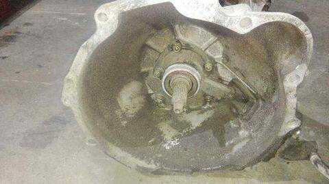 Caja Cambios Mitsubishi Montero 2000 GDI 5-PTAS.) 129CV 95KW