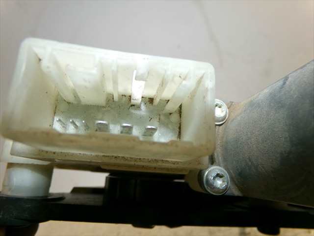 Foto 4ª: Elevalunas Eléctrico Trasero Izquierdo Skoda Spaceback 1.4 TDI 2013-2019 [CUS] (2016)