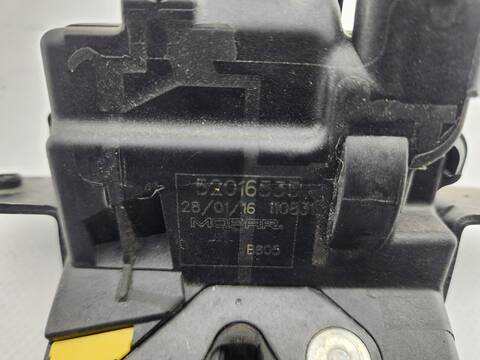 Foto 3ª: Cerradura Maletero Portón Jeep Renegade LONGITUDE 4WD 120CV 88KW [55263087] (2016)