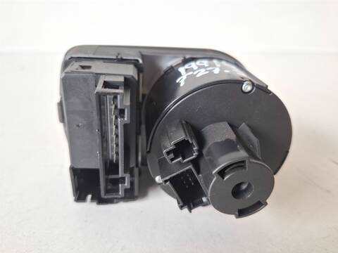 Foto 2ª: Mando Luces Audi A3 1.6 TDI AMBIENTE 105CV (2003)