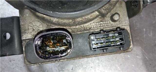 Foto 3ª: Bomba de Direccion Citroen C4 1.6 HDI [9HZ-DV6TED4]