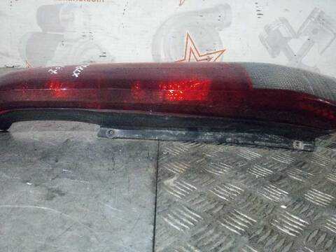 Foto 4ª: Piloto Trasero Derecho Nissan X-Trail COMFORT 114CV 84KW T30) [D-YD22] (2002)