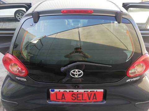 Portón Toyota Aygo 1KR