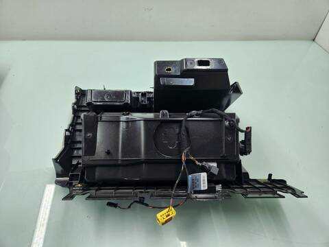 Foto 3ª: Guantera Audi Q5 40 TDI QUATTRO S LINE 204CV 150KW [DTPA] (2022)