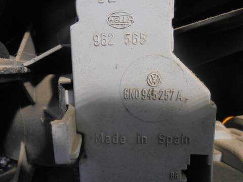 Foto 2ª: Piloto Trasero Izquierdo Volkswagen Polo BASICO BERLINA 55CV 40KW [ADX] (1995)