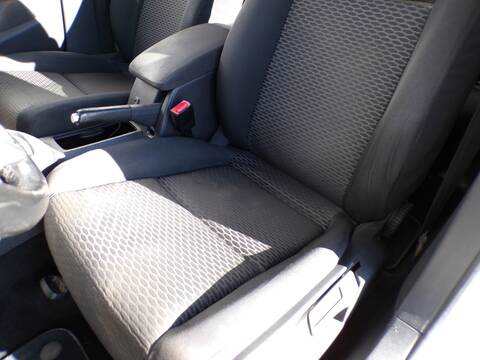 Foto 2ª: Asiento Delantero Izquierdo Volkswagen Golf CBD (2009)