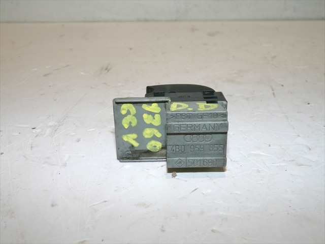 Foto 2ª: Botonera Elevalunas Audi A3 1.9 TDI 1996-2003 (2002)