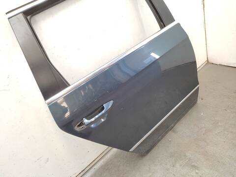 Foto 3ª: Puerta Trasera Derecha Volkswagen Passat 2.0 TDI 16V 140CV 103KW [BKP] (2006)