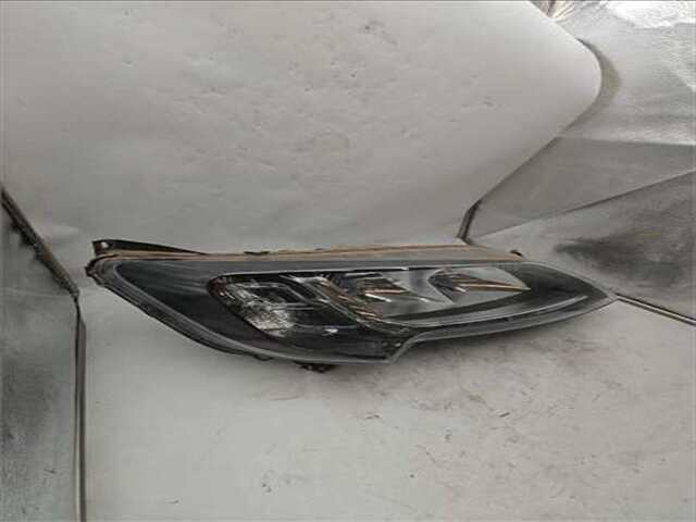 Foto 3ª: Faro Derecho Opel Movano 2.2 30 L2H1 BLUEHDI 120 [2.2 LTR. - 88 KW BLUE-HDI FAP CAT (2184 CM3)]