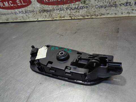 Foto 4ª: Maneta Interior Delantera Izquierda Seat Leon 1.2 TSI 105CV 77KW [CJZ] (2014)