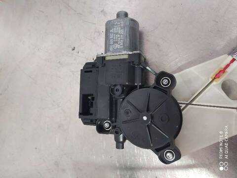 Foto 4ª: Elevalunas Eléctrico Delantero Derecho Volkswagen Polo ADVANCE BLUEMOTION 75CV 55KW [CUSA] (2017)