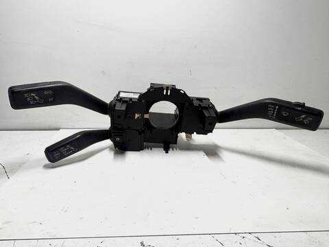 Foto 1ª: Mando Multifuncion Volkswagen Passat BLF BERLINA AUT. (2007)