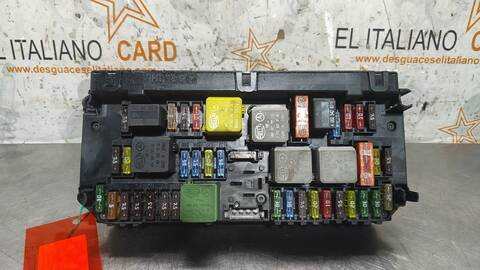 Foto 4ª: Caja Reles Fusibles Mercedes Clase C 160 C 220 CDI BLUEEFFICIENCY 204.302) COUPE 170CV 125KW [651911] (2011)