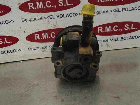 Foto 2ª: Bomba de Direccion Ford Focus AMBIENTE BERLINA 100CV 74KW [FYDB] (2001)