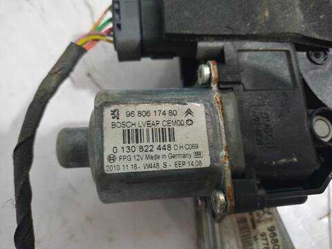 Foto 3ª: Elevalunas Manual Trasero Derecho Peugeot 308 ENVY 112CV [9HR (DV6C)] (2008)