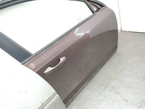 Foto 3ª: Puerta Delantera Derecha Skoda Octavia 1.6 TDI 105CV 77KW [CLHA] (2015)