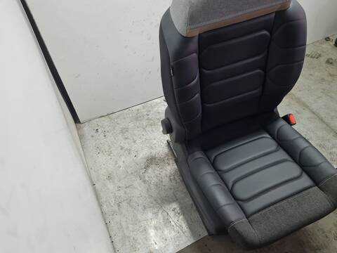 Foto 4ª: Asiento Delantero Derecho Citroen C3 FEEL AIRCROSS 110CV 81KW [YH01] (2023)