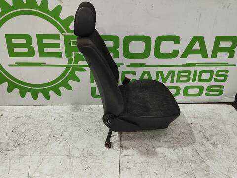 Foto 3ª: Asiento Delantero Derecho Volkswagen Golf 1.9 DIESEL BERLINA 64CV [AEY] (1991)