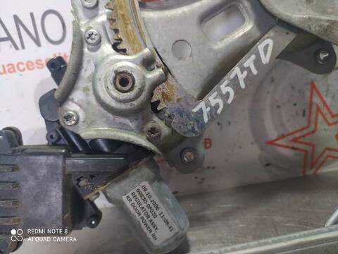 Foto 2ª: Elevalunas Manual Trasero Derecho Toyota Corolla 2.2 D-4D SOL 136CV 100KW [2ADFTV] (2006)