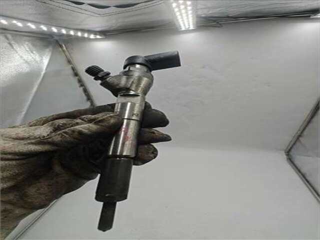 Foto 2ª: Inyectores Renault Megane 1.5 STYLE [1.5 LTR. - 66 KW DCI DIESEL FAP] III BERLINA 5P (2008-_) [K9K H8]