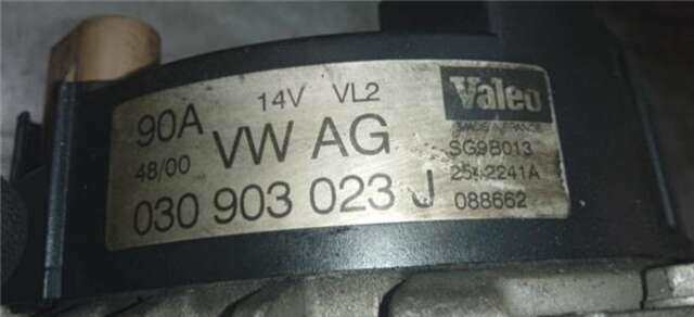 Foto 1ª: Alternador Volkswagen Golf 1.8 GTI [1.8 LTR. - 110 KW 20V TURBO] [AUM]
