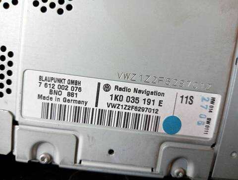 Foto 3ª: Sistema Audio Radio CD Volkswagen Touran ADVANCE 1 16V TSI 1390 CM3) 140CV (2003)