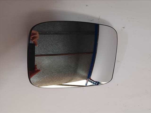 Retrovisor Derecho Nissan Terrano TD27