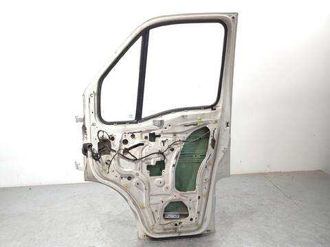 Foto 4ª: Puerta Delantera Derecha Iveco Daily CAJA CERRADA TECHO ALTO 35S... BATALLA 3300 136CV 100KW [F1AE0481] (2007)