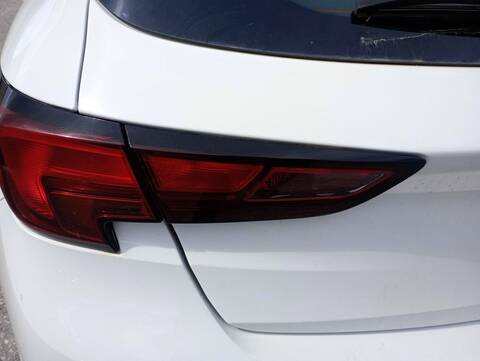 Piloto Portón Izquierdo Opel Astra BUSINESS 110CV 81KW