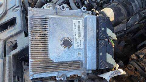 Centralita Motor ECU Peugeot 5008 HNS