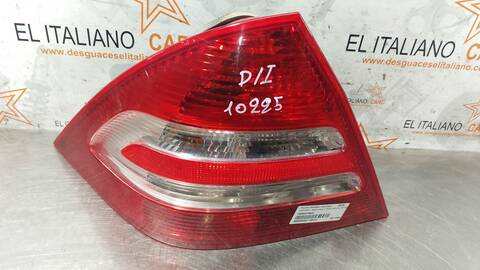 Foto 1ª: Piloto Trasero Izquierdo Mercedes Clase C 160 180 COMPRESSOR 203.046) BERLINA 143CV 105KW [M271946] (2004)